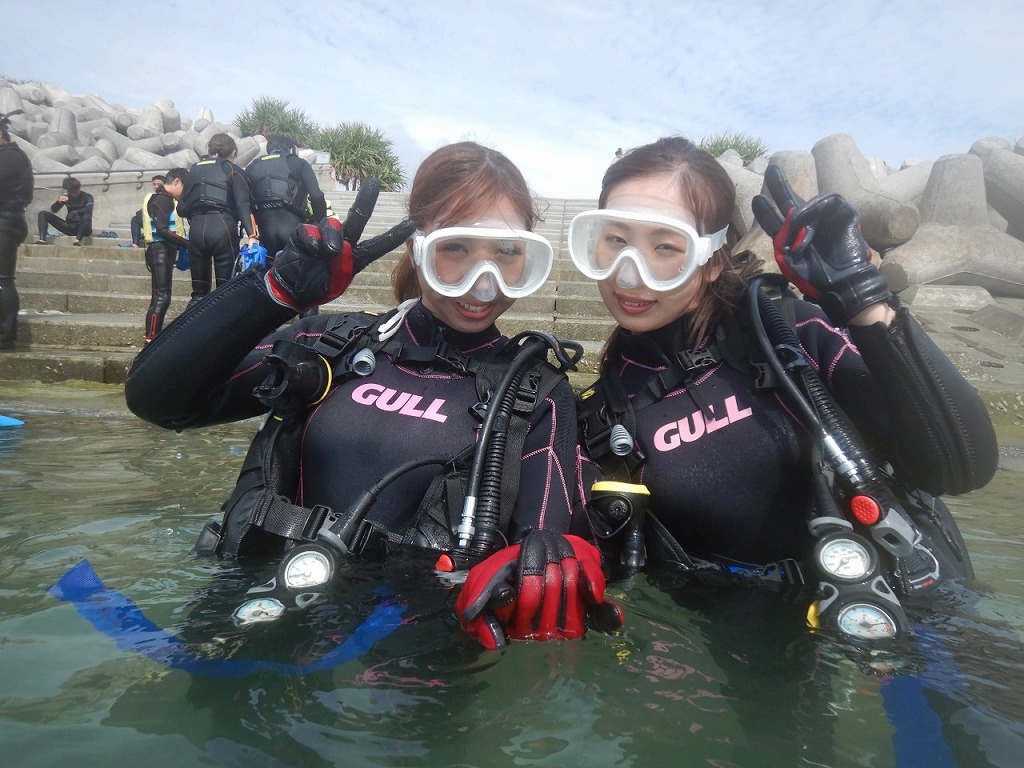 【Motobu area , OKINAWA】VIP Discover SCUBA Diving at beach for beginners 